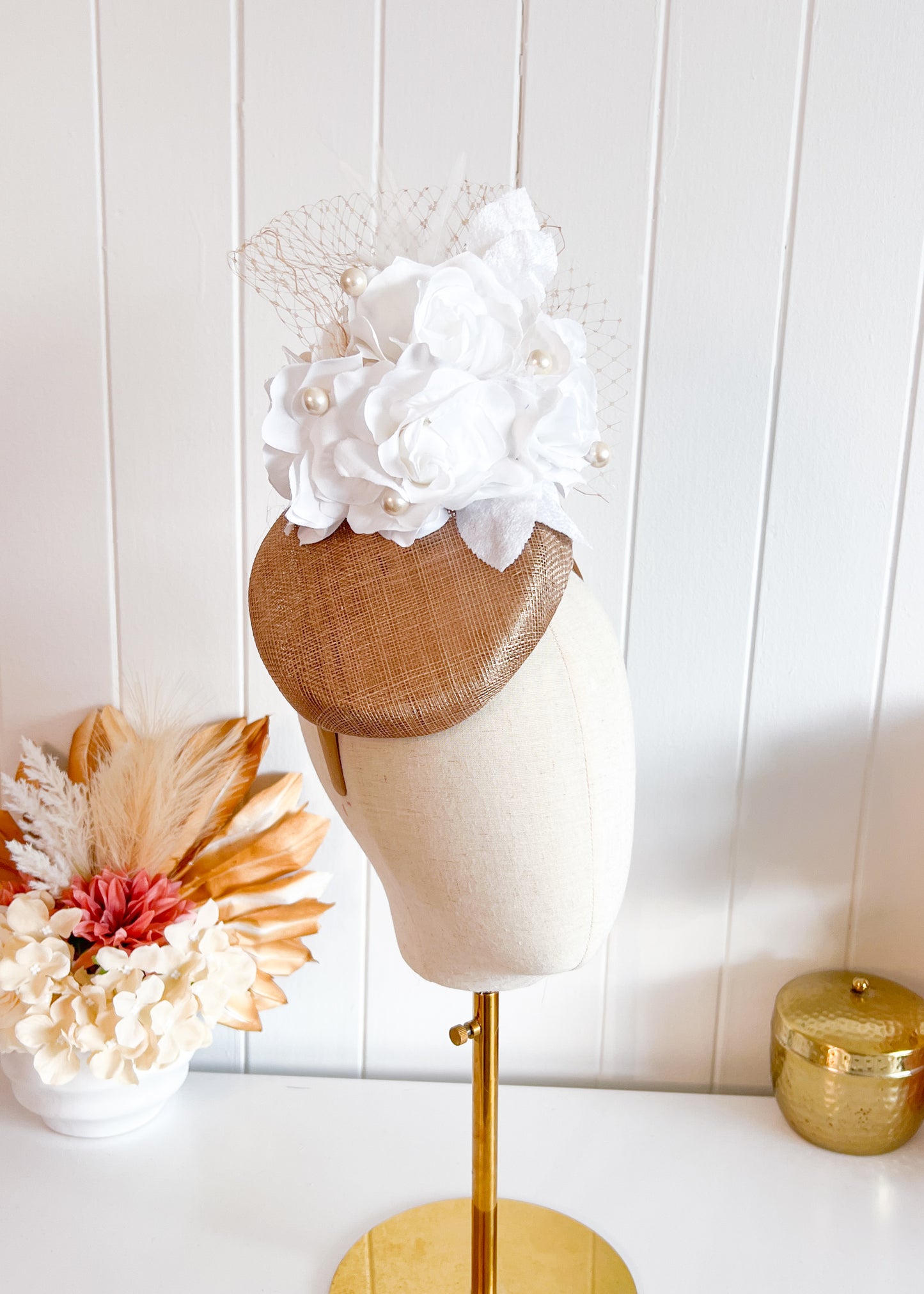 "Wendy" Beige & White