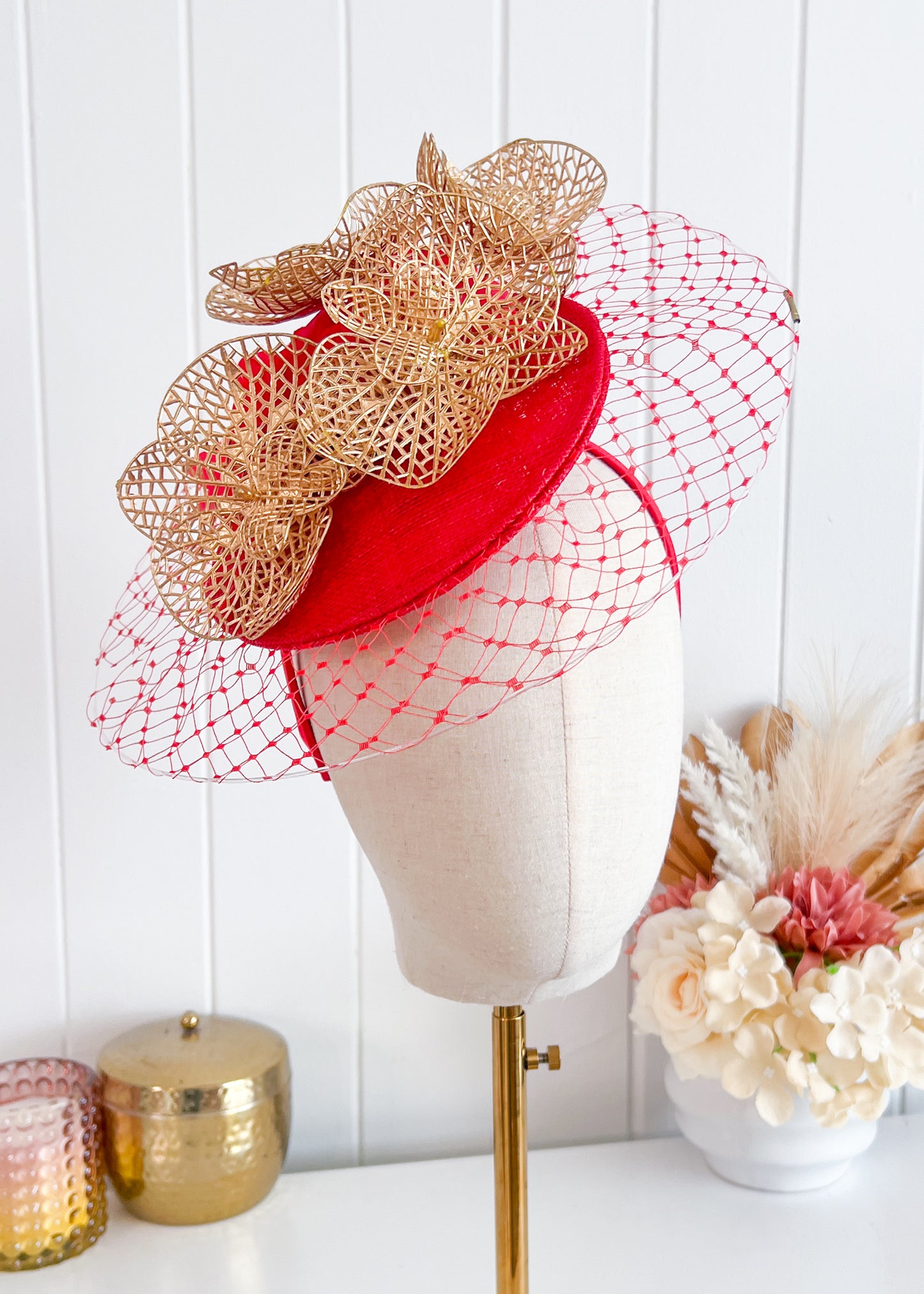 “Isana" Red & Gold