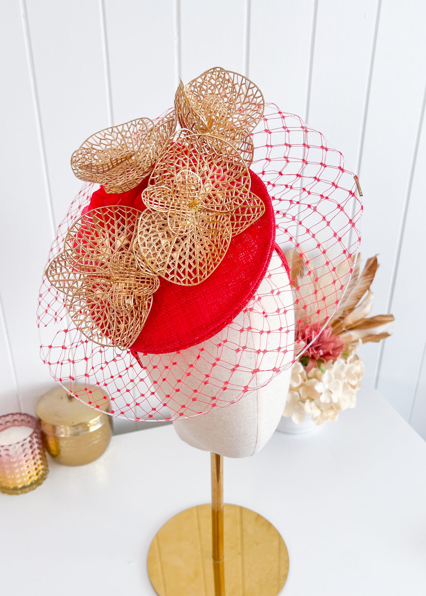 “Isana" Red & Gold