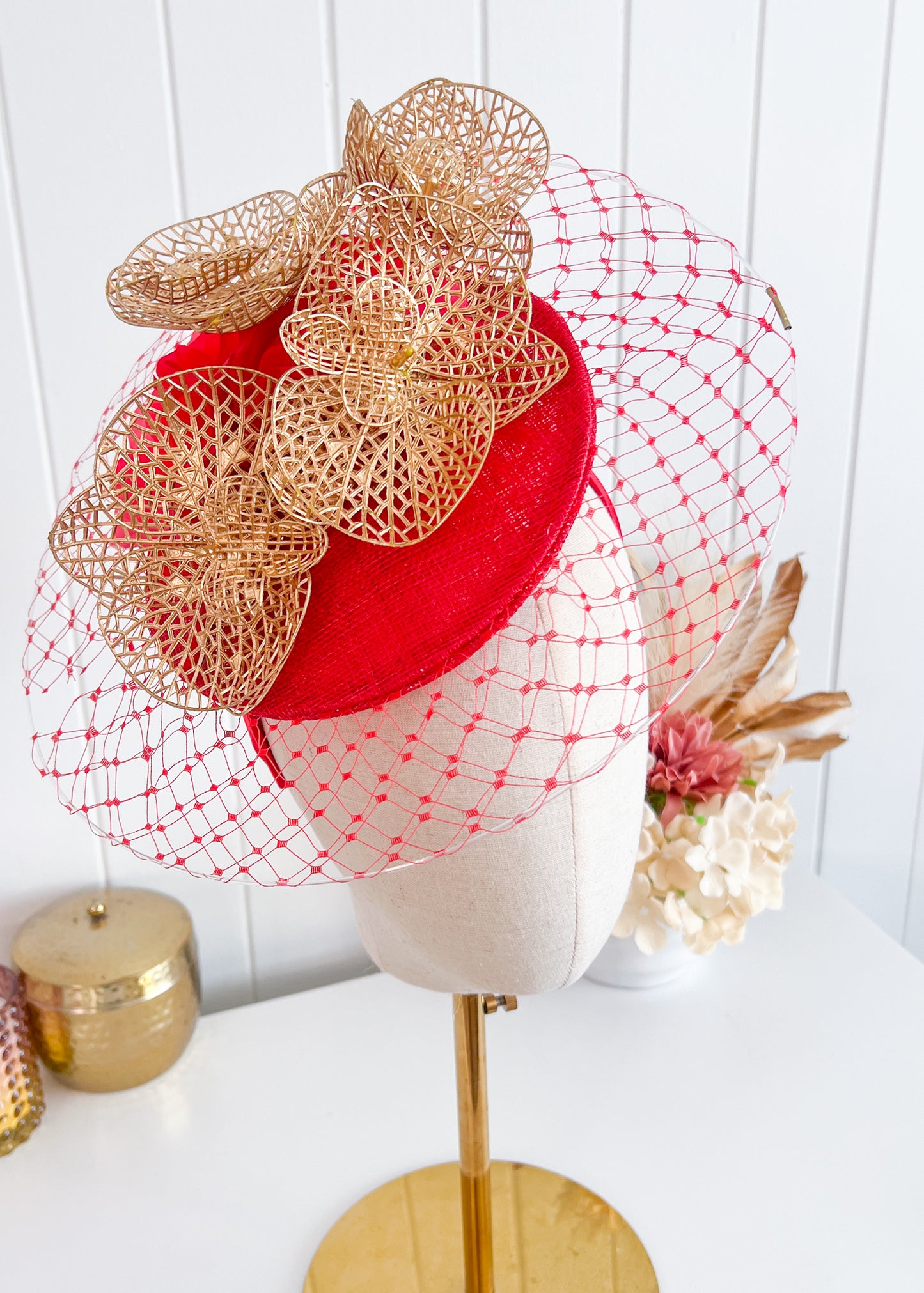 “Isana" Red & Gold