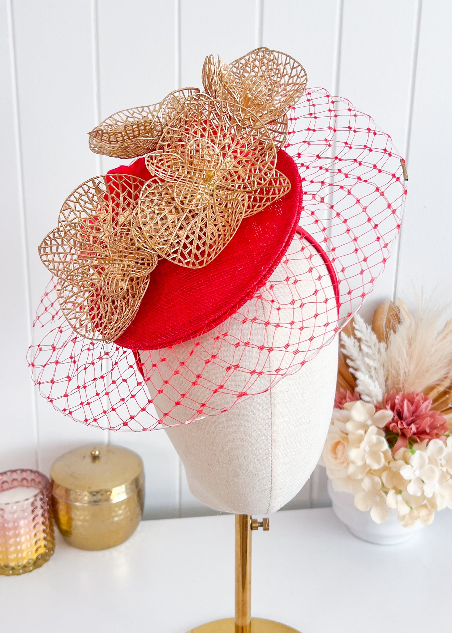 “Isana" Red & Gold