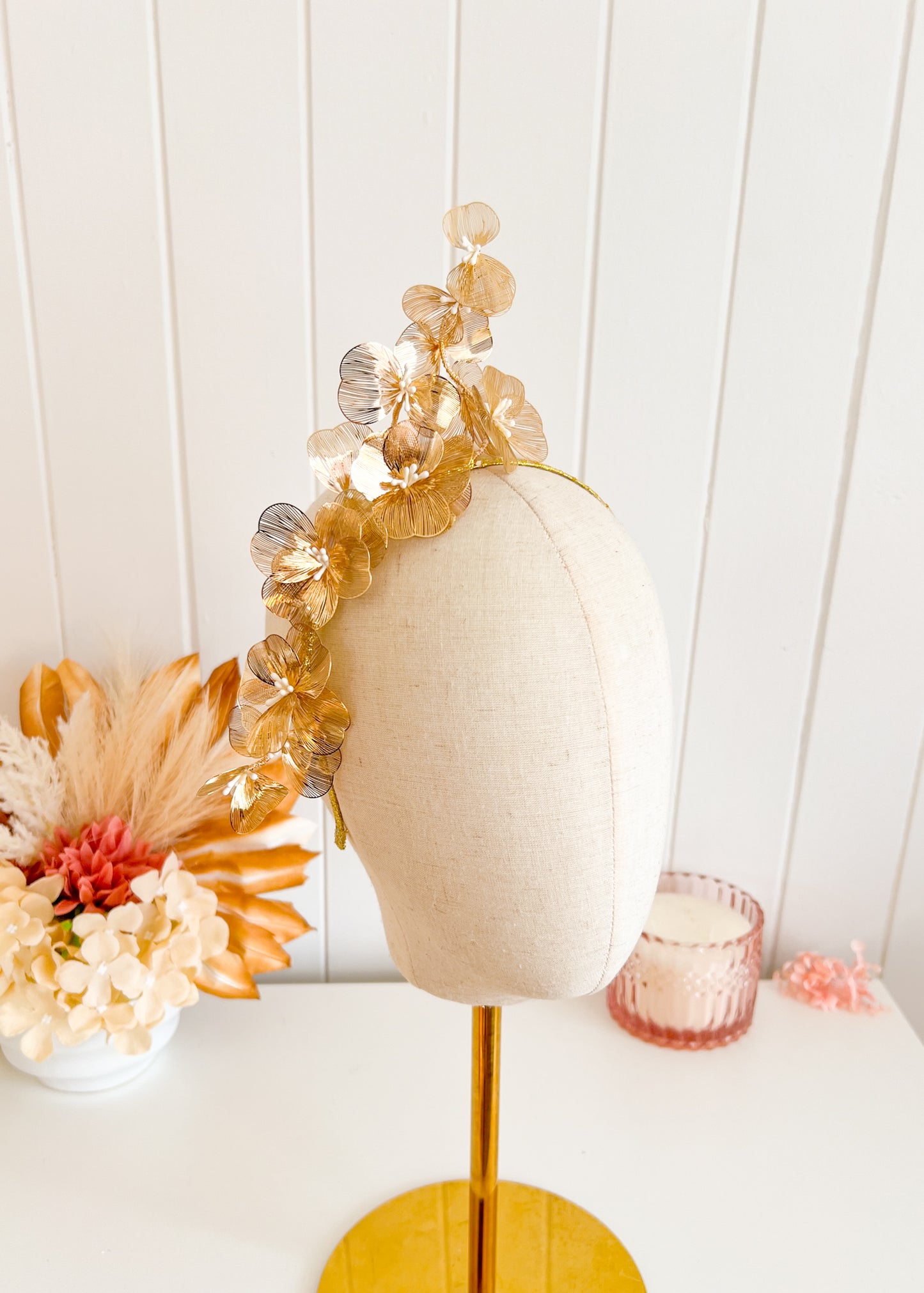 “Jasmine" Side Crown - Yellow Gold