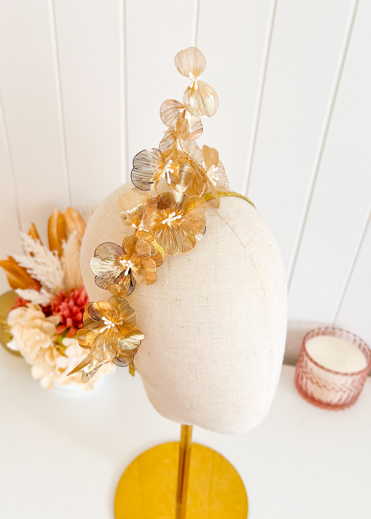 “Jasmine" Side Crown - Yellow Gold