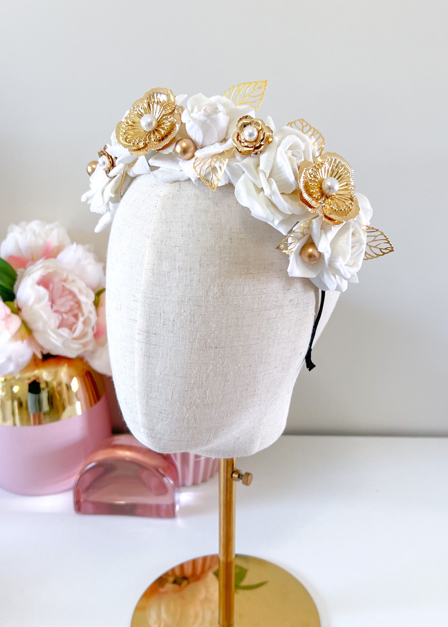 "Chiara" Crown - White