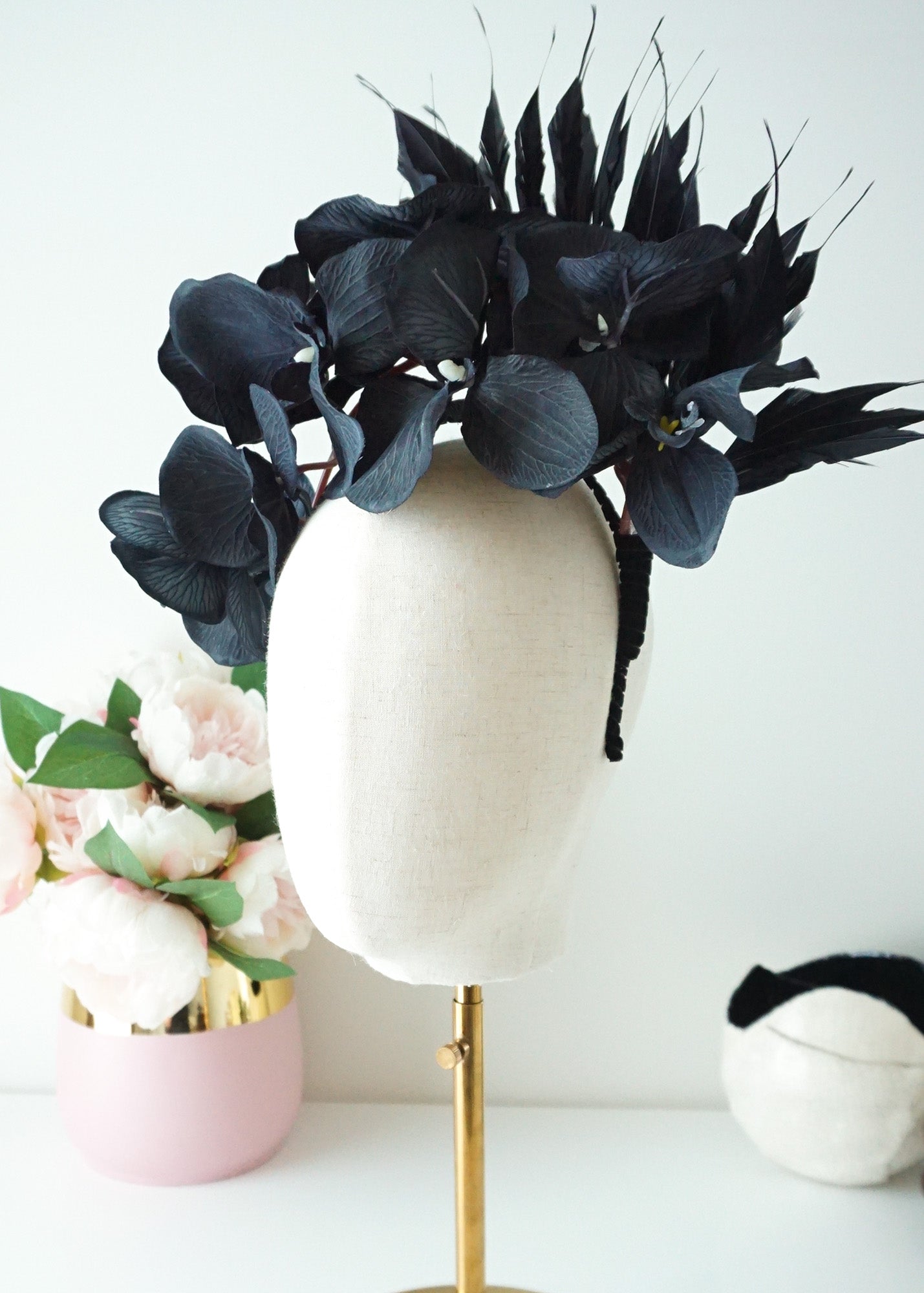 "Orchid Spray" Black