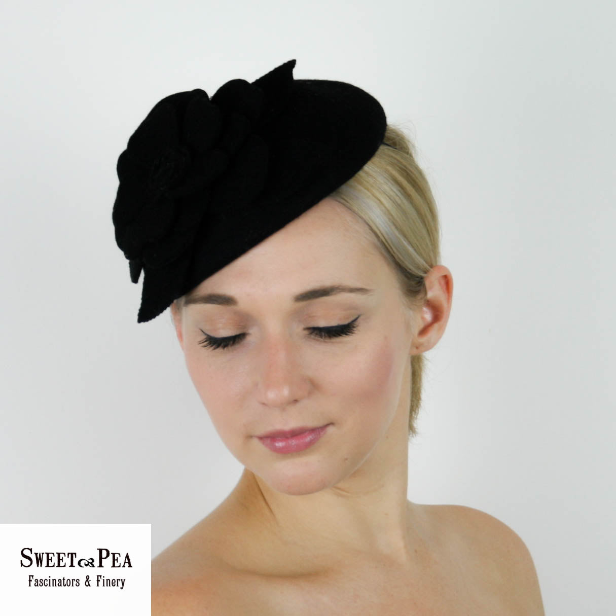"Samantha" Black Felt Fascinator