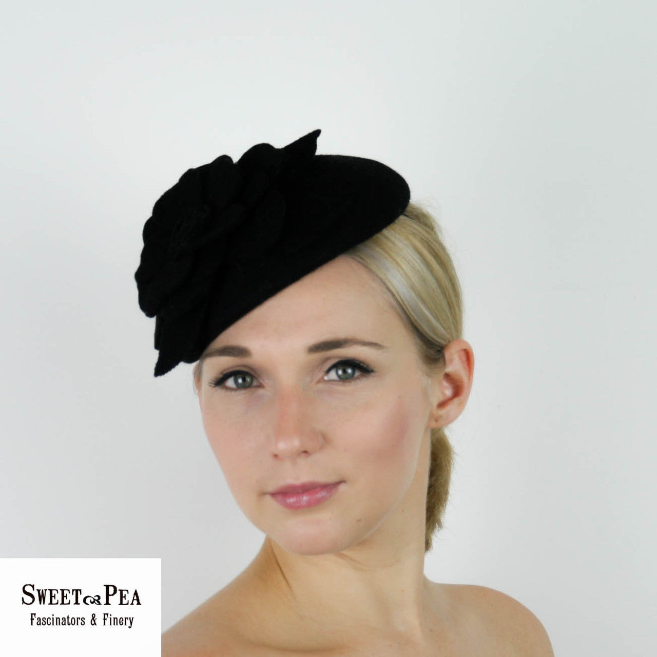 "Samantha" Black Felt Fascinator