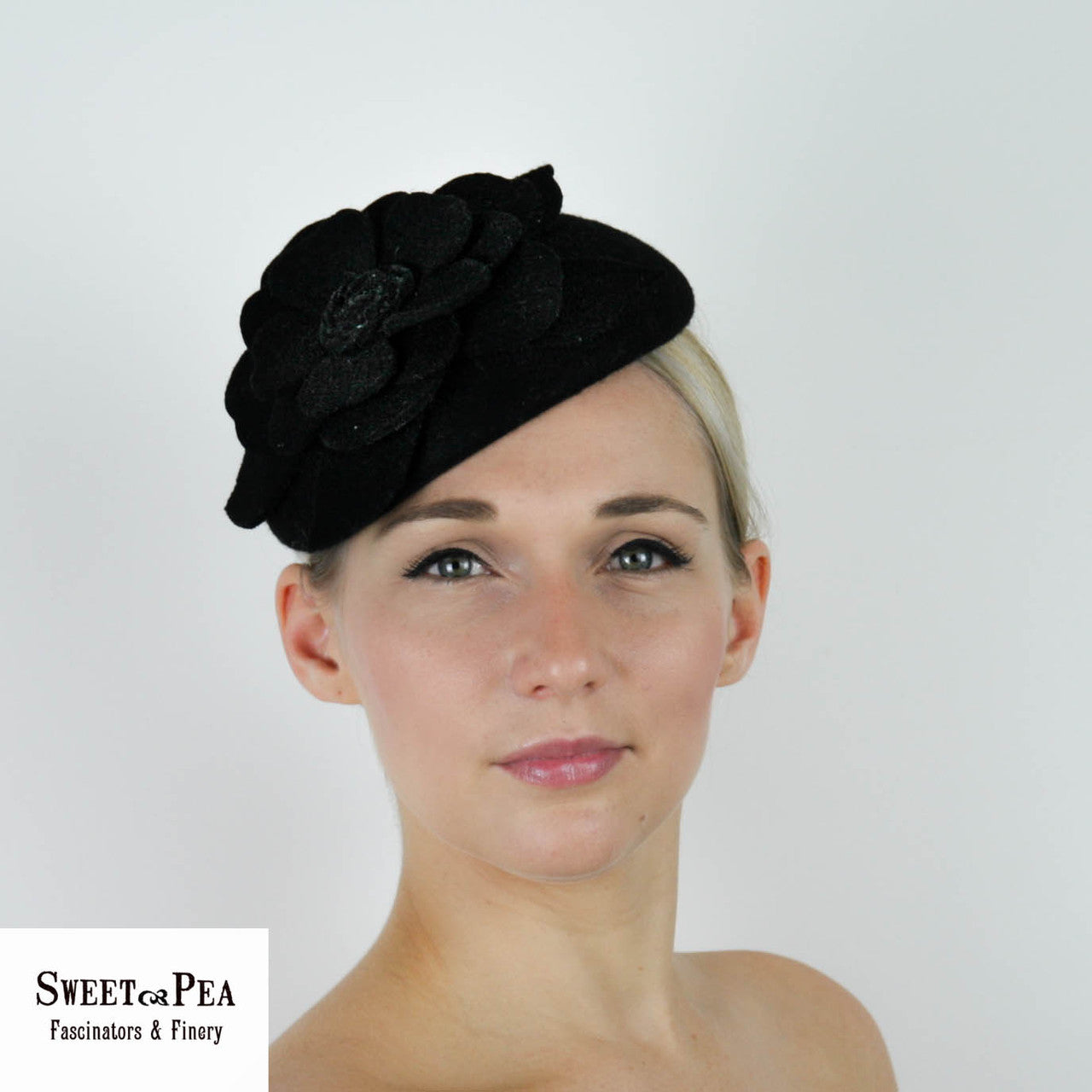 "Samantha" Black Felt Fascinator