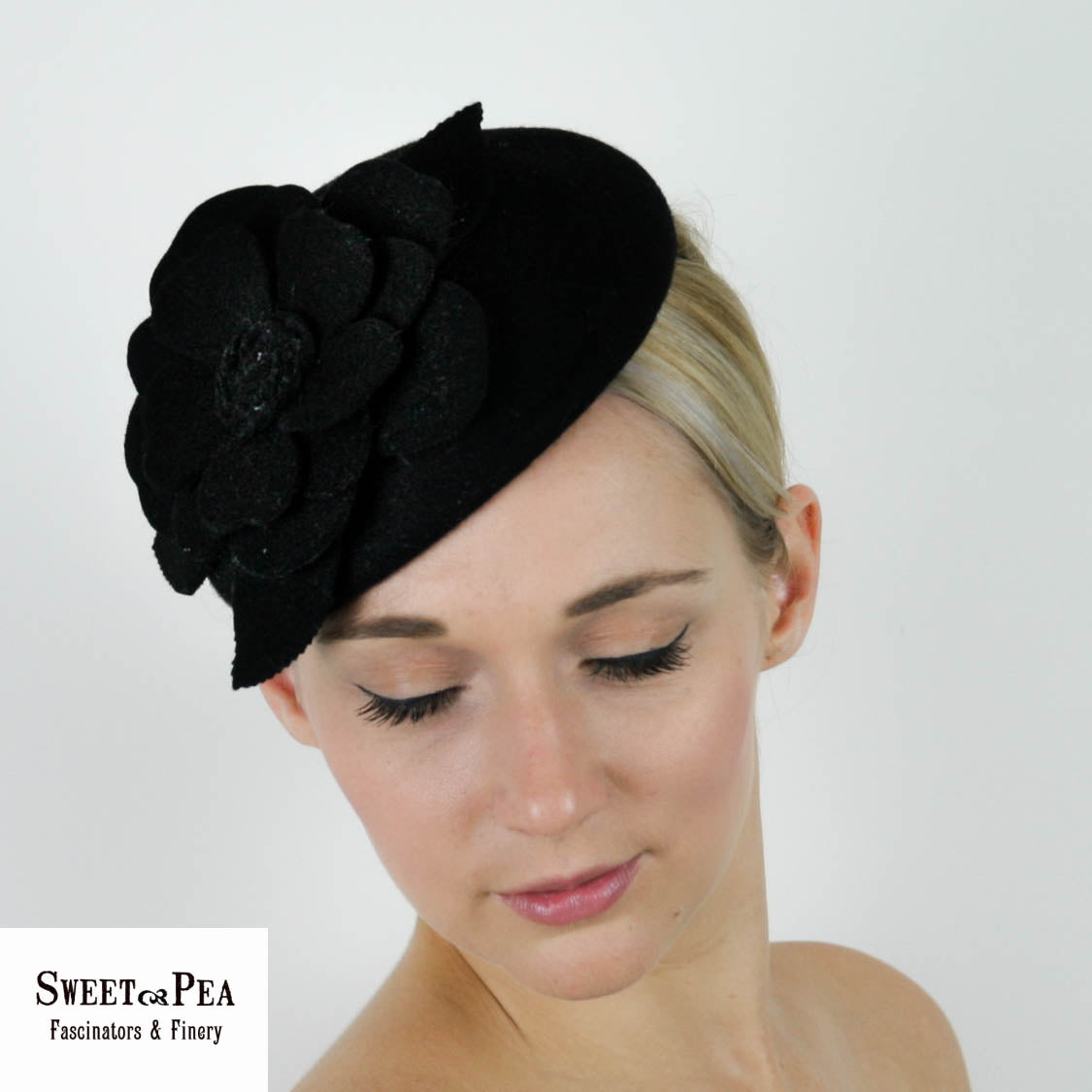 "Samantha" Black Felt Fascinator