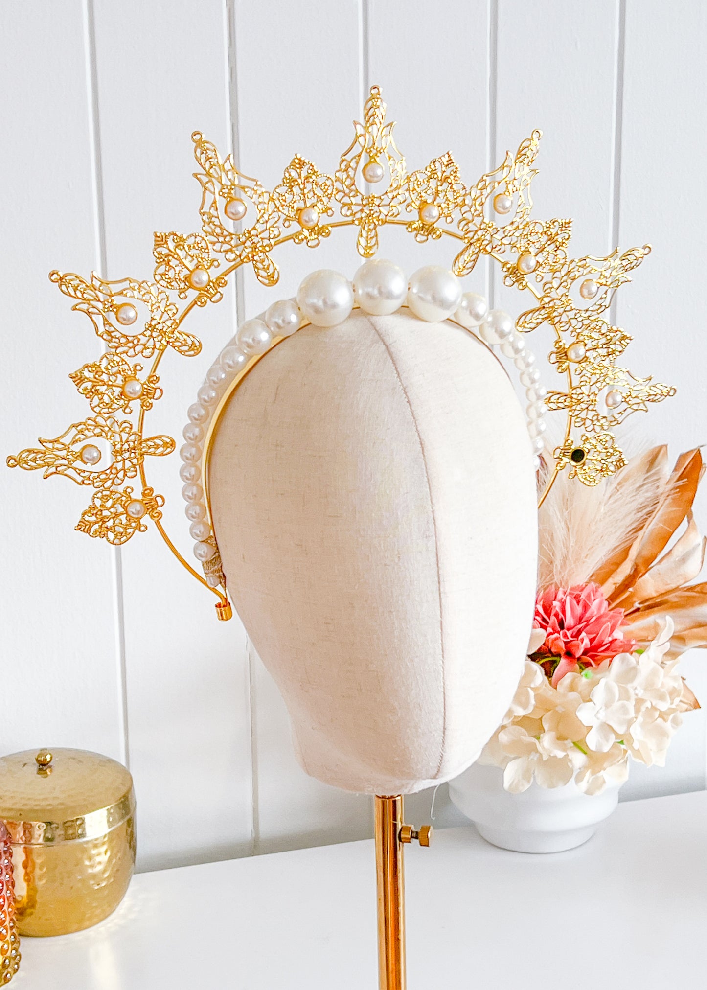 “Sloan" Gold & Pearl Halo