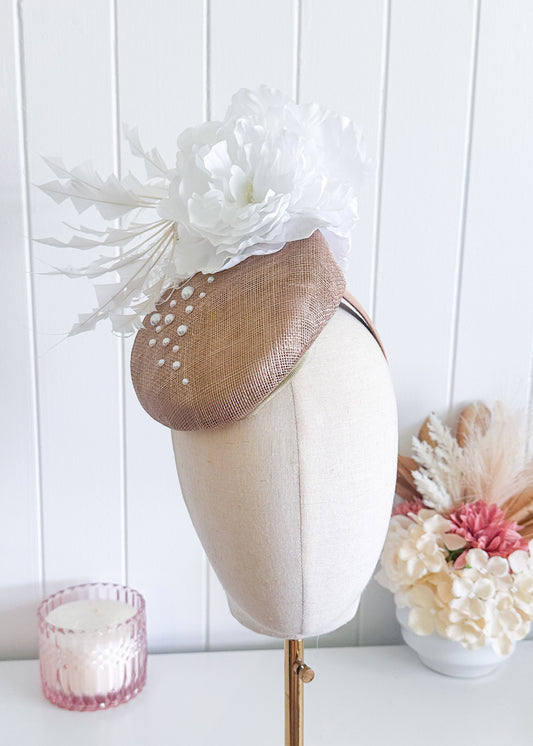 “Farrah" Beige & White