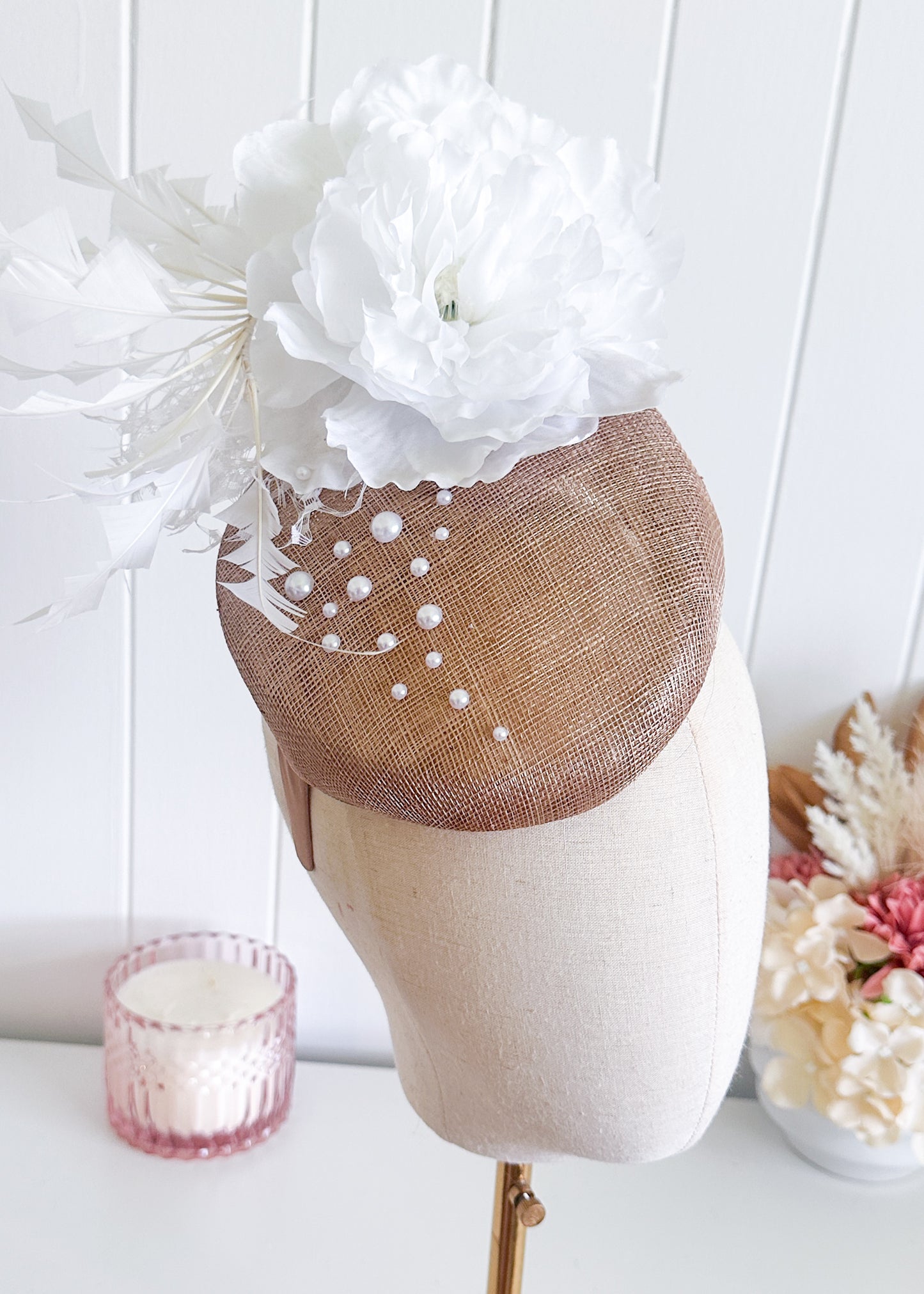 “Farrah" Beige & White
