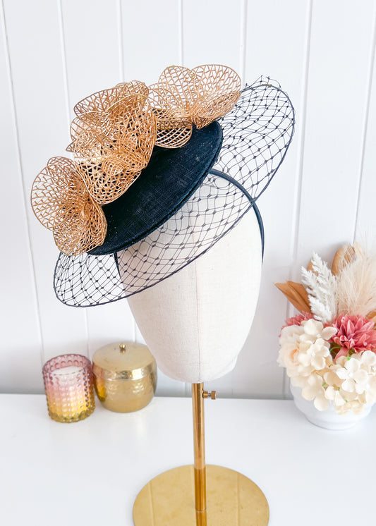 “Isana" Black & Gold