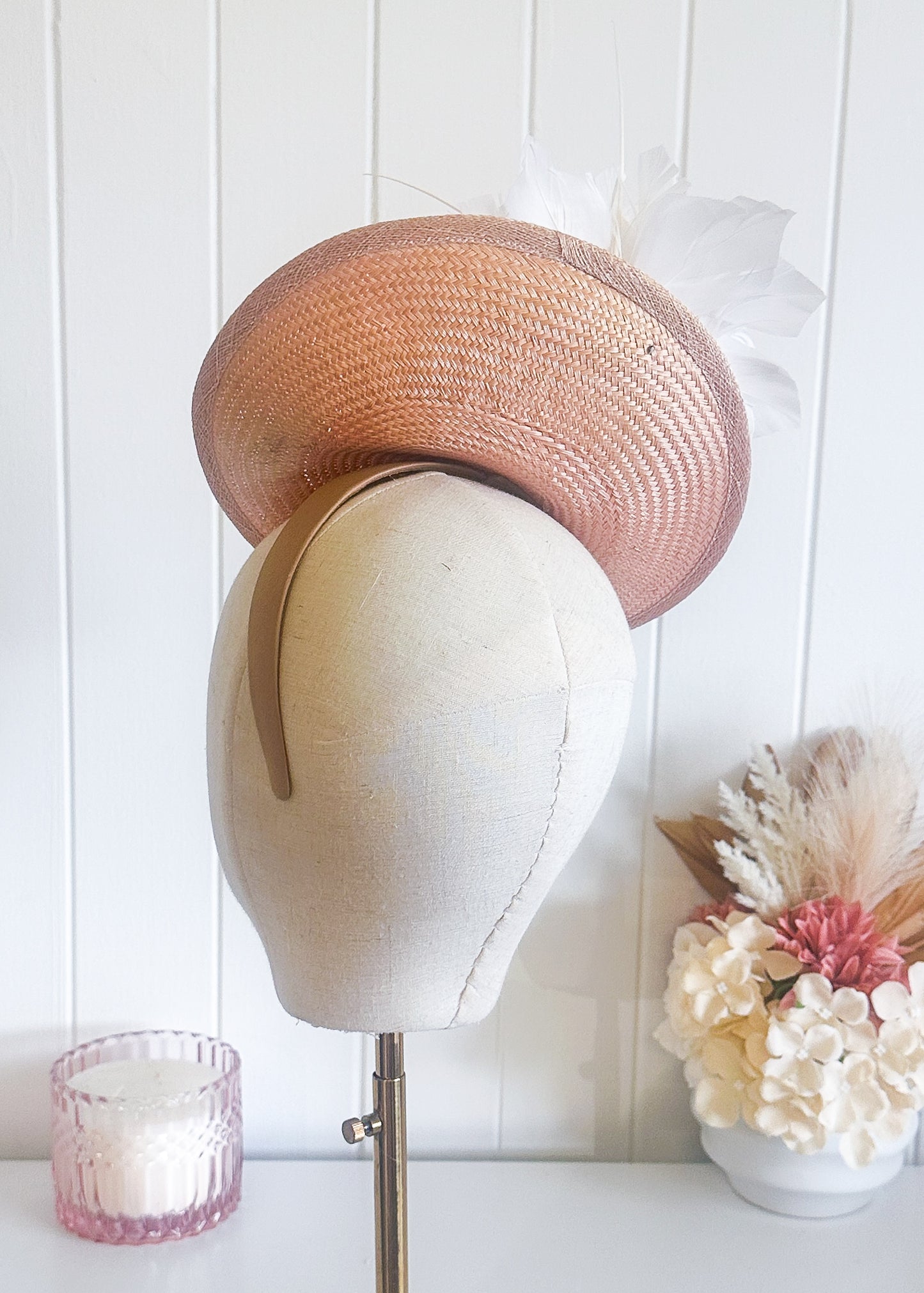 "Phyllis" Nude & White Fascinator