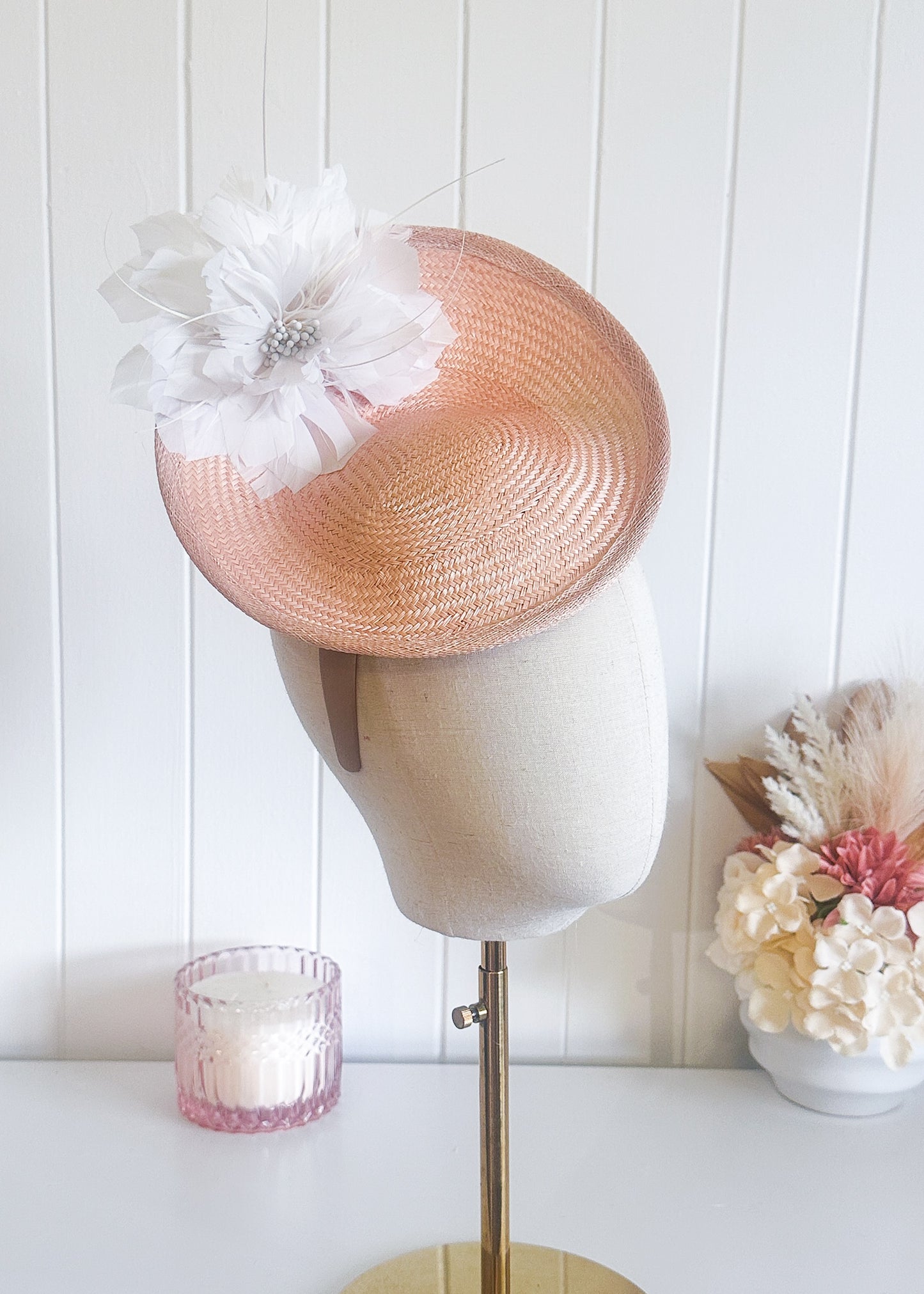 "Phyllis" Nude & White Fascinator