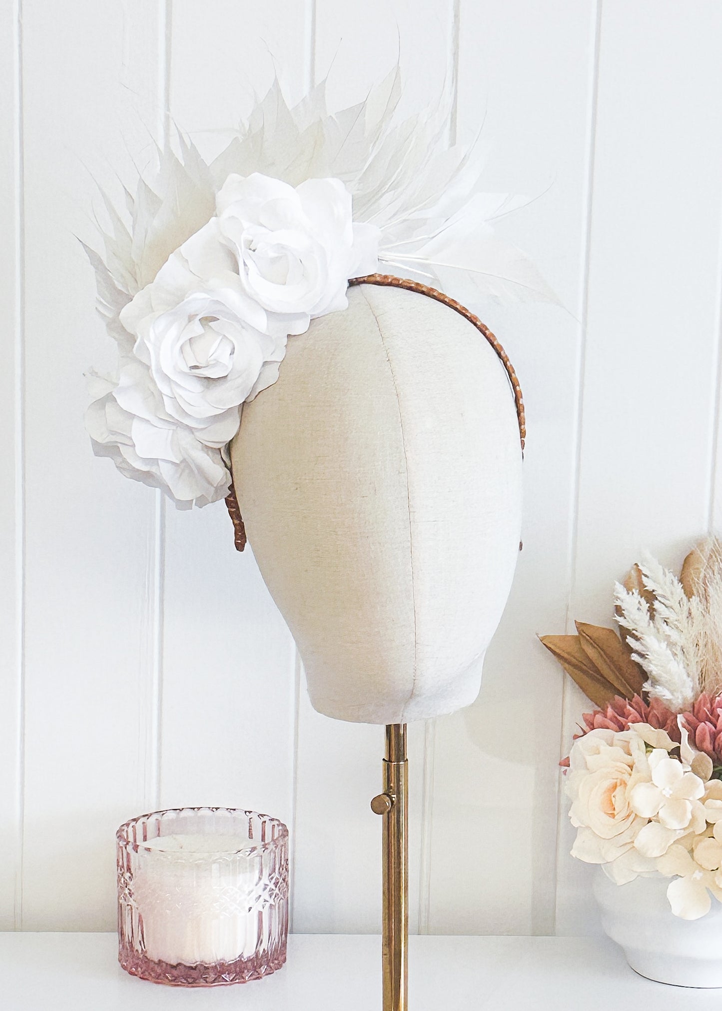 "Zahra" Crown - White