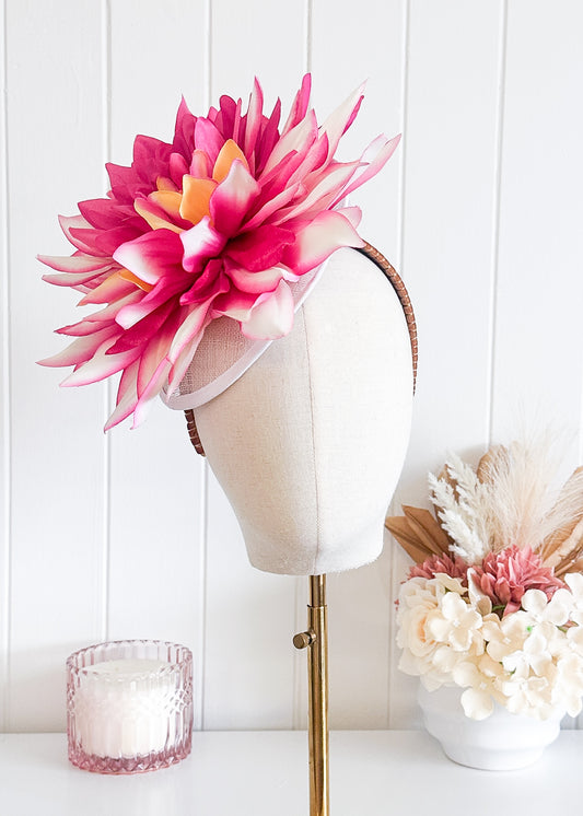 “Helda" Fuscia & White