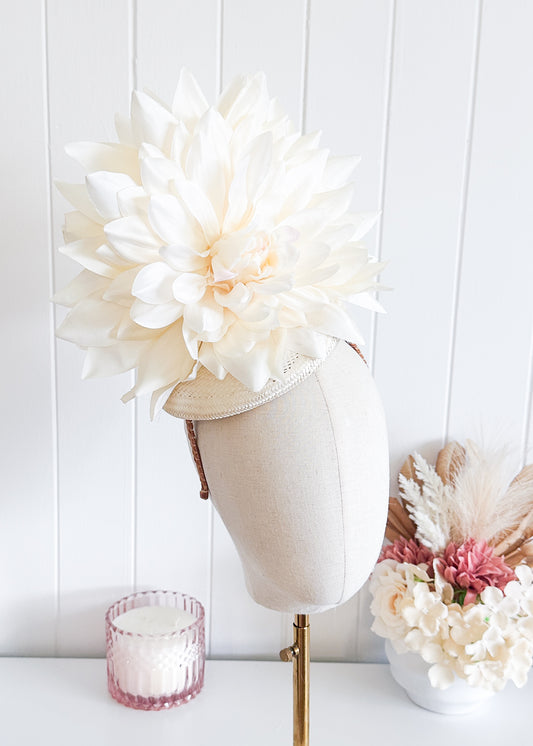 "Crissy" Ivory Fascinator