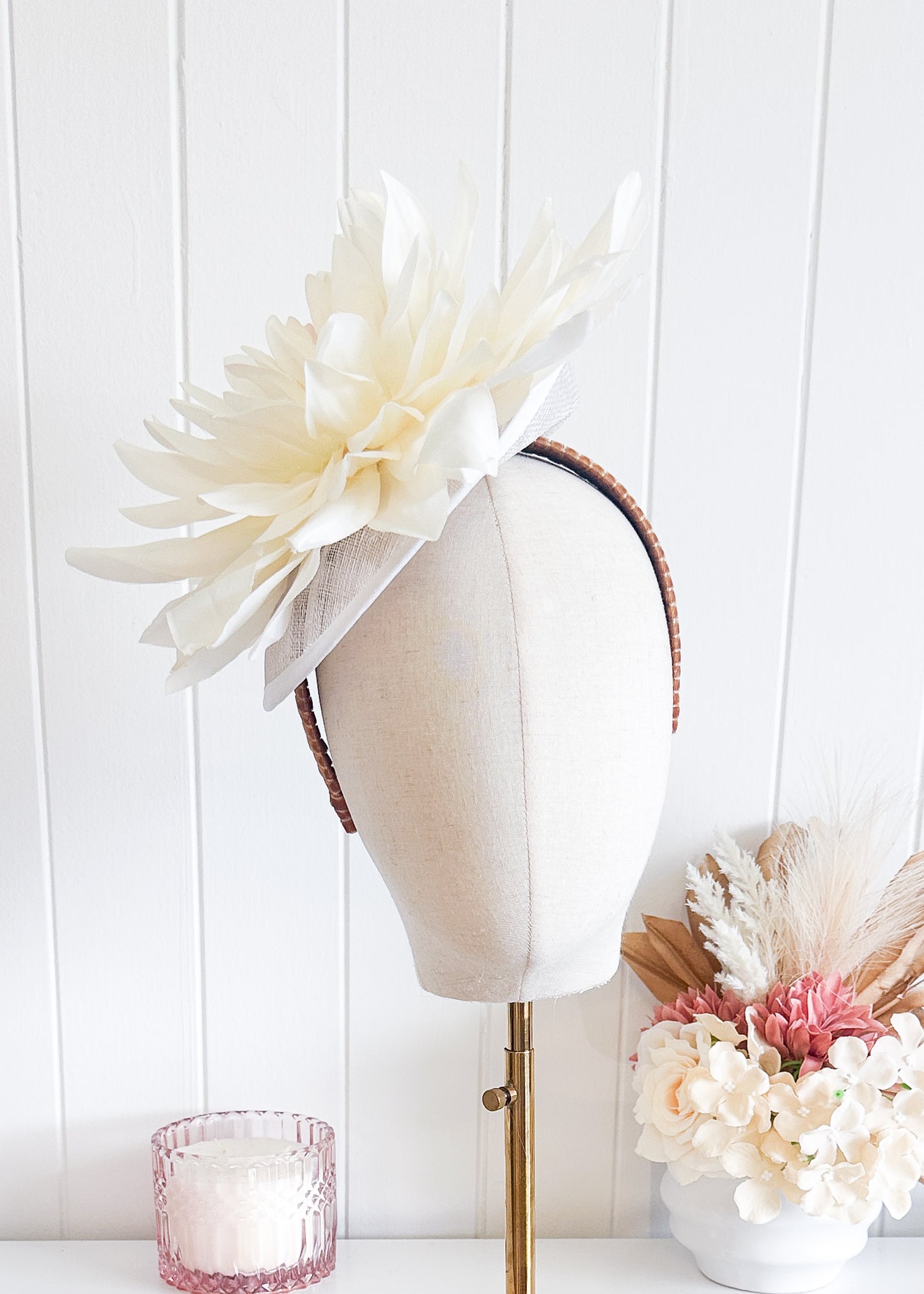 “Helda" Cream Fascinator