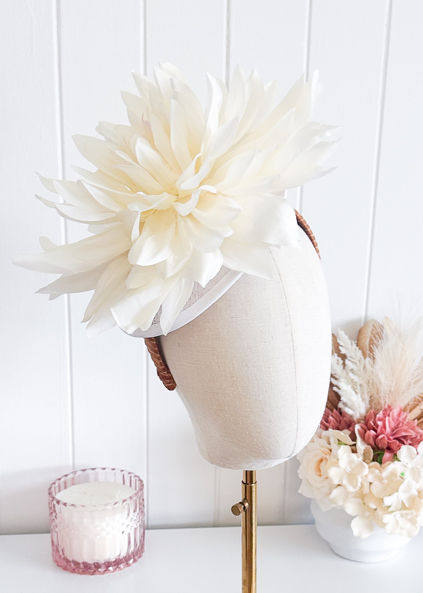 “Helda" Cream Fascinator