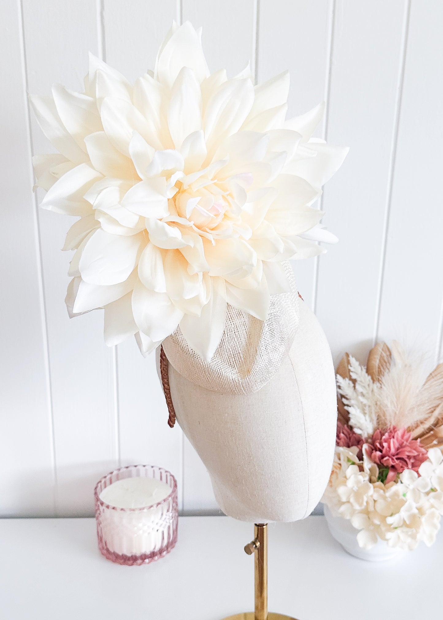 “Lily" Cream White