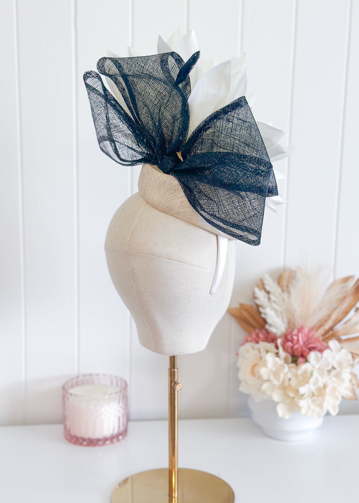 “Liv" Ivory & Black Fascinator