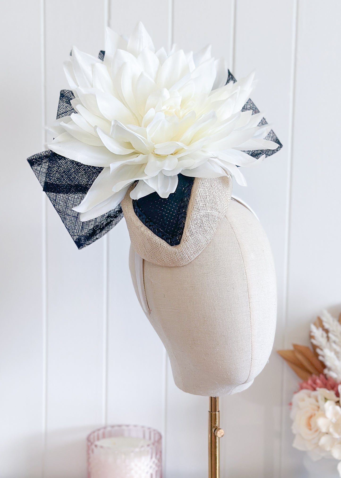 “Liv" Ivory & Black Fascinator