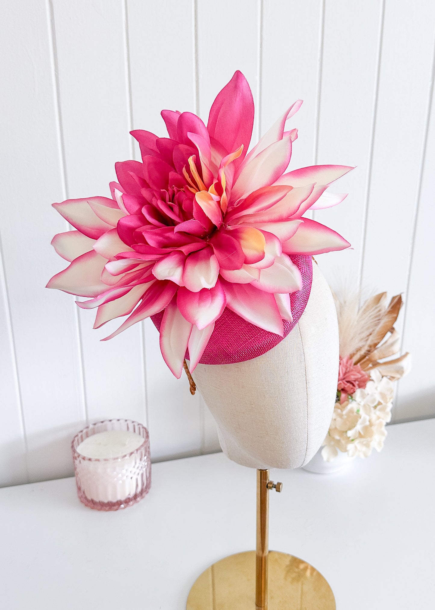 “Bea" Fuscia & White