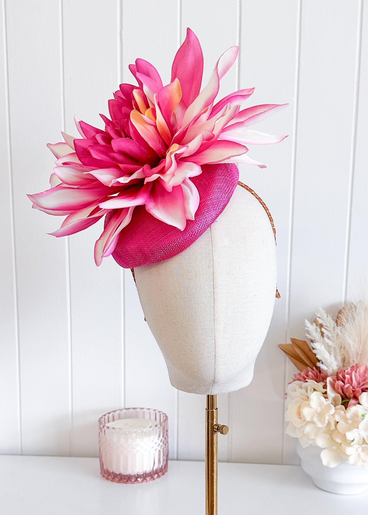 “Bea" Fuscia & White