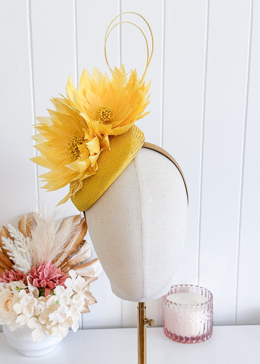 “Missy” Yellow Fascinator