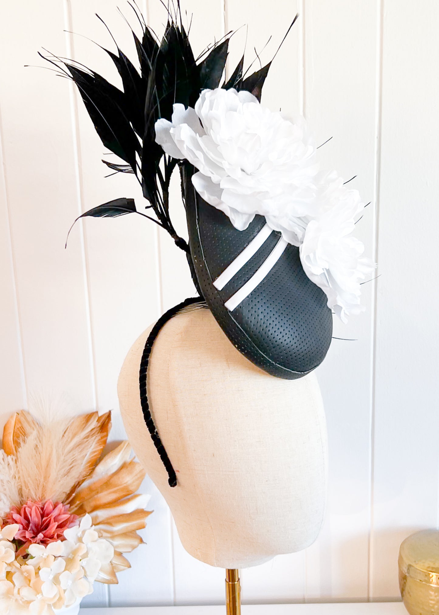 "Caitlin" Black & White Percher