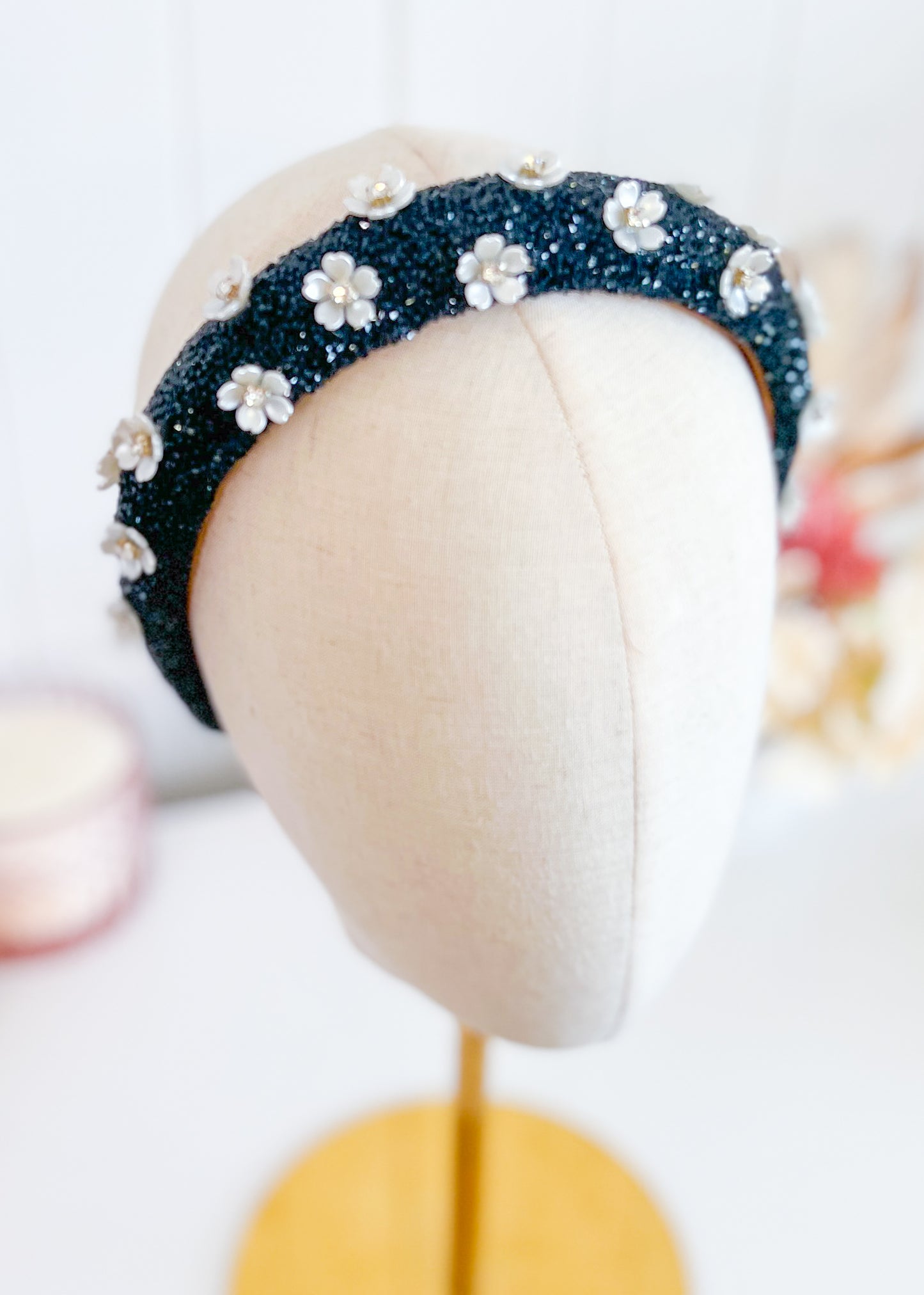 "Daisy" Black and White Headband