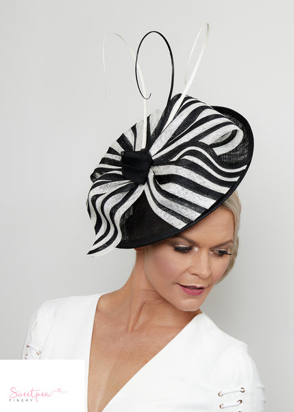 "Amelie" Black & White Headpiece