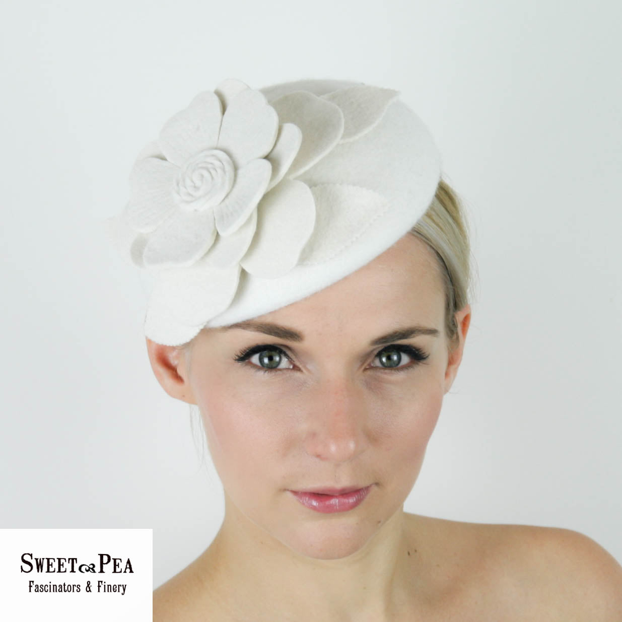 "Samantha" Ivory Felt Fascinator