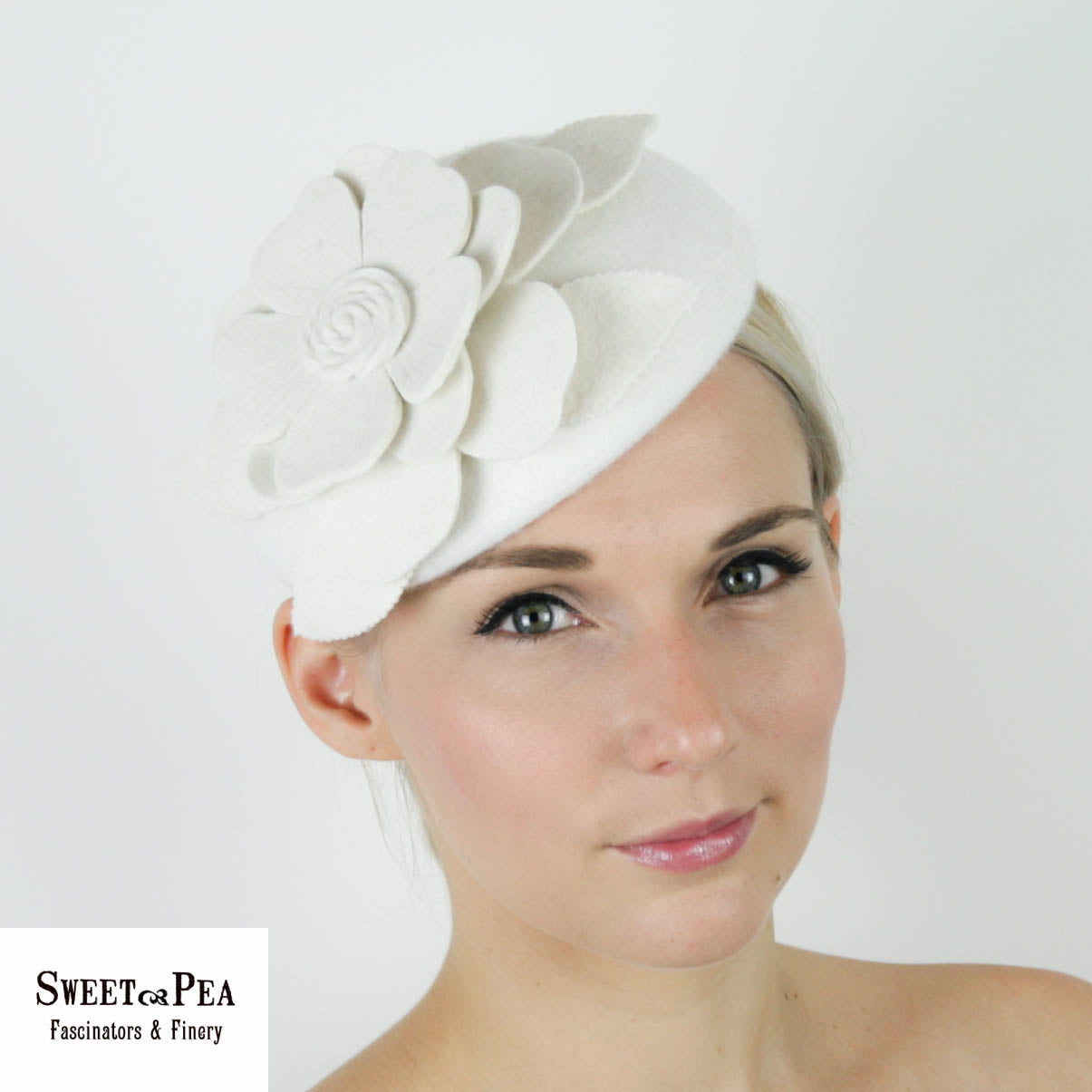 "Samantha" Ivory Felt Fascinator