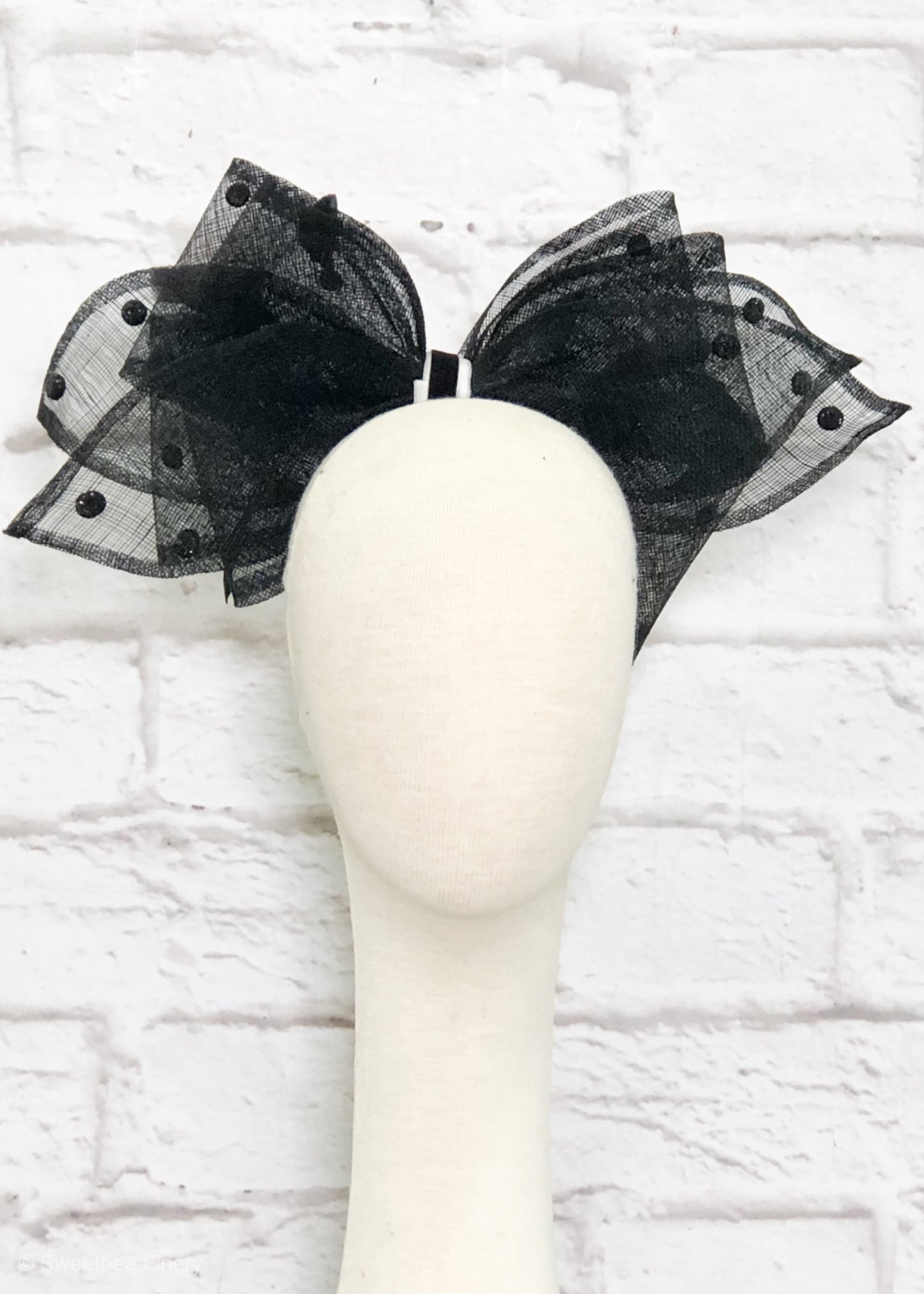 "Daphne" Black & White Bow Headpiece