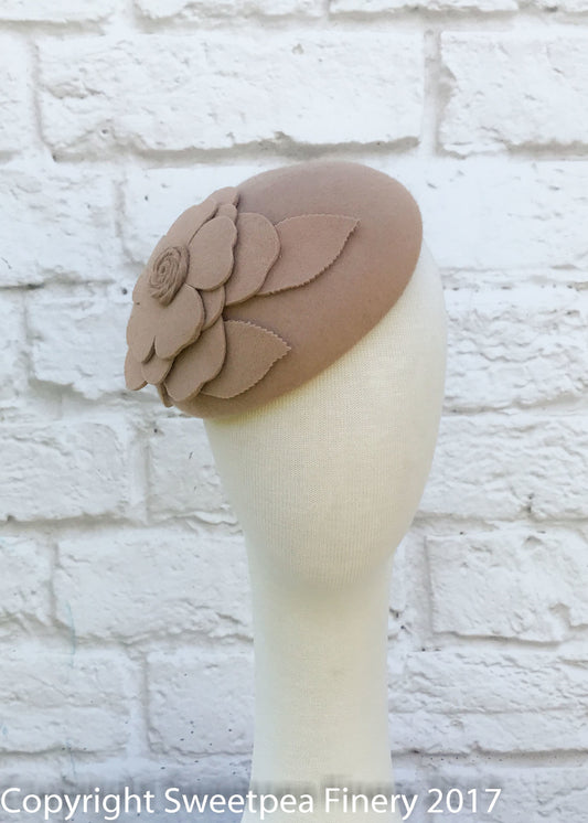 "Samantha" Beige Felt Fascinator