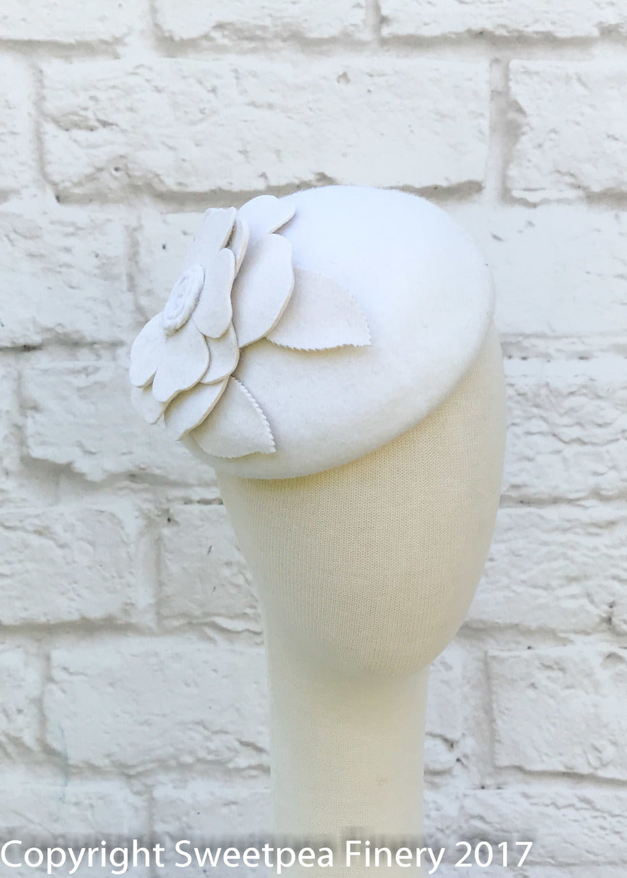 "Samantha" Ivory Felt Fascinator