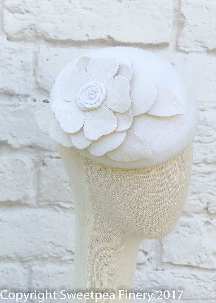 "Samantha" Ivory Felt Fascinator